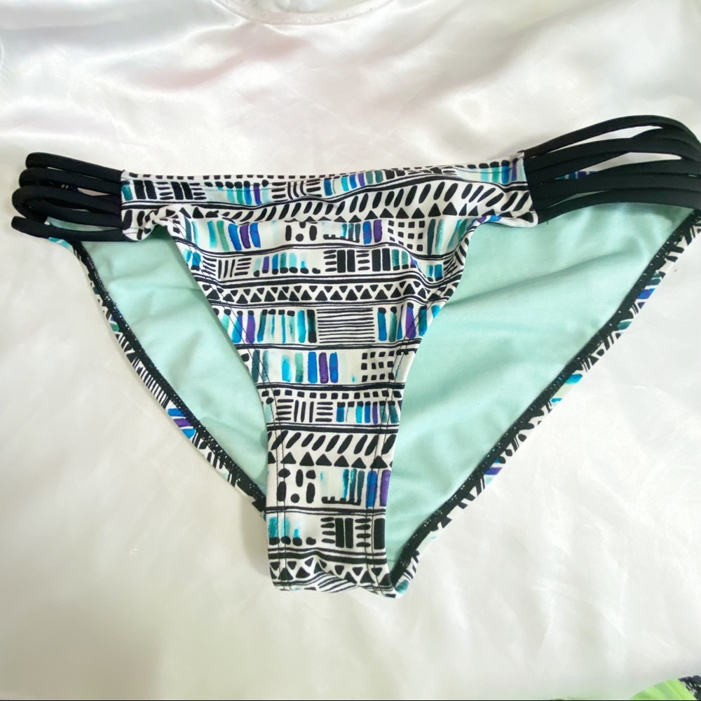 CALIFORNIA EUC print strappy bikini bottom nylon spandex L